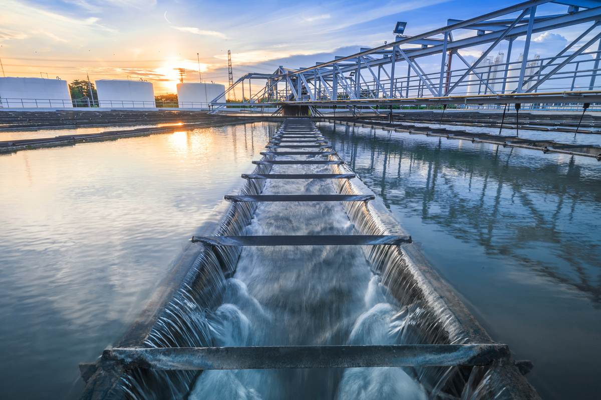 water_infrastructure_wastewater_treatment_facility_sewage_treatment_plant_by_tuachanwatthana_gettyimages-505176828_2400x1600-100840703-large